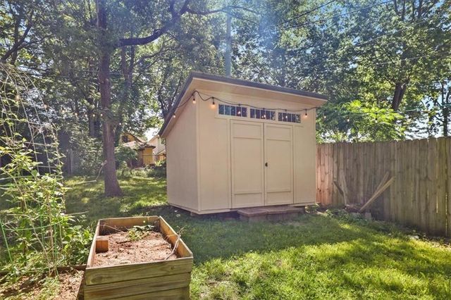 4419 Forest Avenue, Kansas City, MO 64110