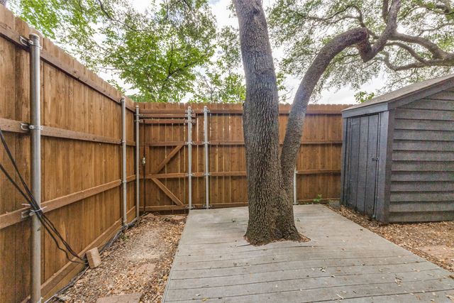 7525 Holly Hill Drive 3, Dallas, TX 75231