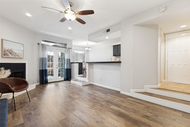 7525 Holly Hill Drive 3, Dallas, TX 75231