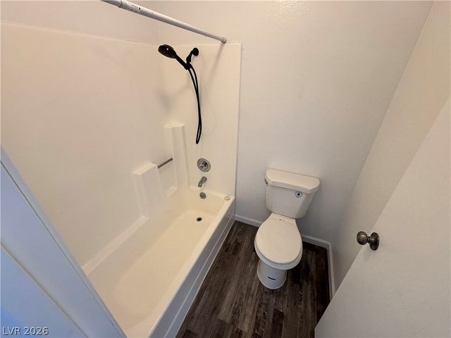 5245 Golden Lane B, Las Vegas, NV 89119