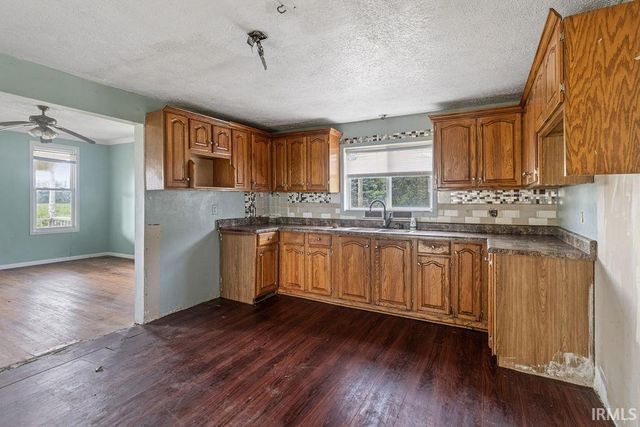 14036 20A Road, Argos, IN 46501