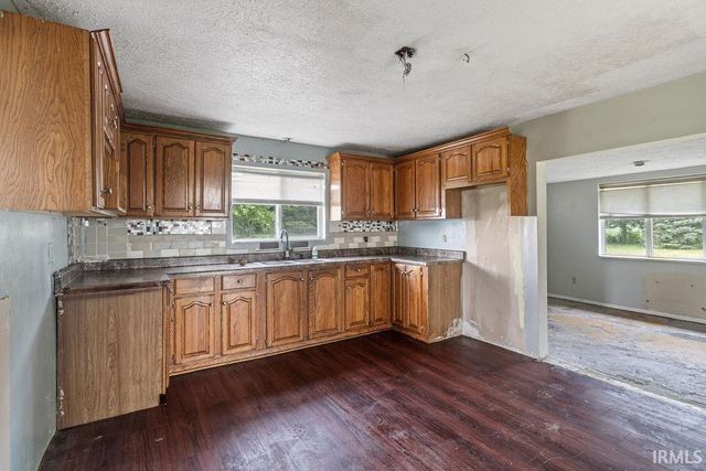 14036 20A Road, Argos, IN 46501