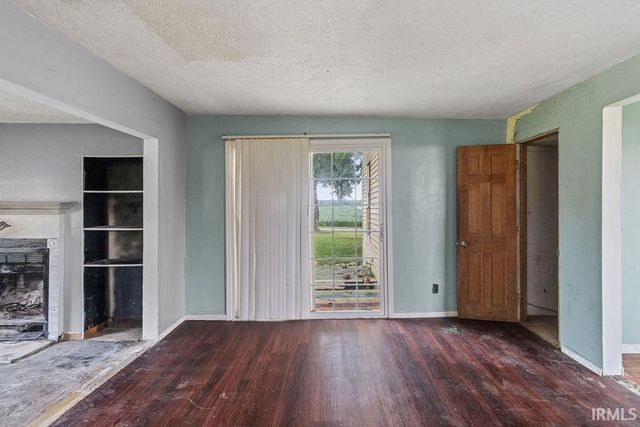 14036 20A Road, Argos, IN 46501