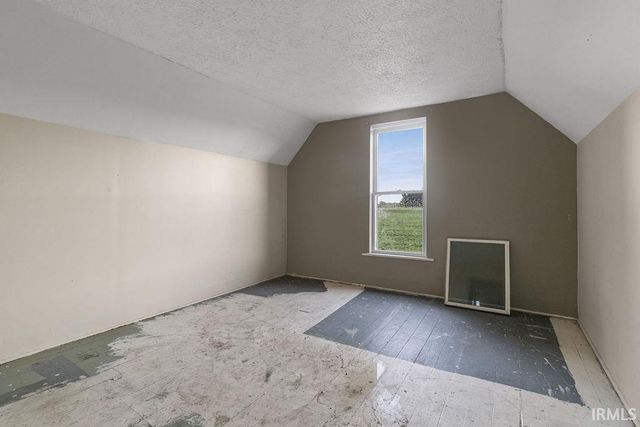 14036 20A Road, Argos, IN 46501