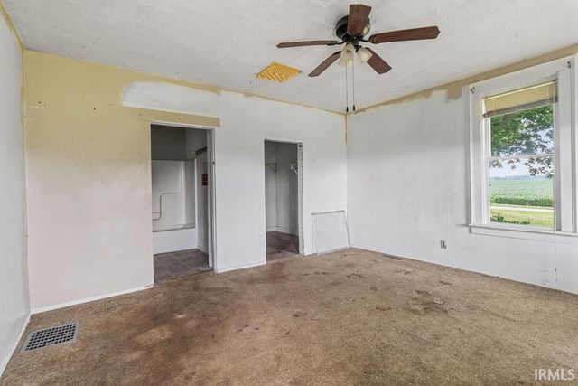 14036 20A Road, Argos, IN 46501