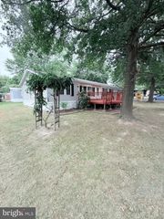 1593 PALM SPRING DRIVE #100, Chambersburg, PA 17202