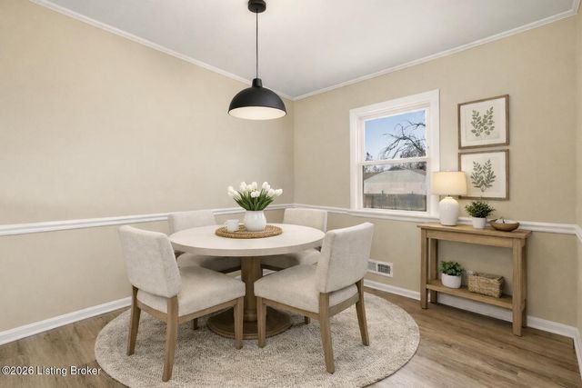 9402 Doewood Ln, Louisville, KY 40291