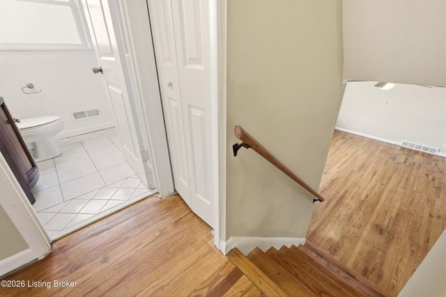 9402 Doewood Ln, Louisville, KY 40291