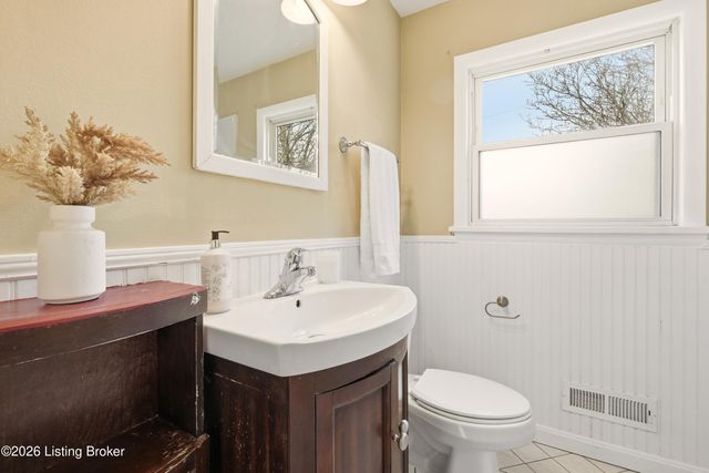 9402 Doewood Ln, Louisville, KY 40291