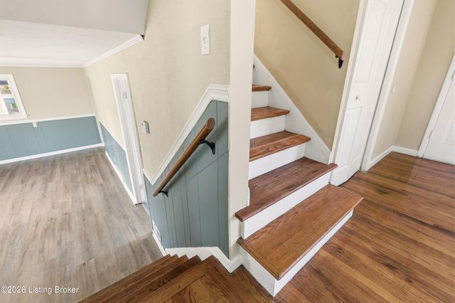 9402 Doewood Ln, Louisville, KY 40291