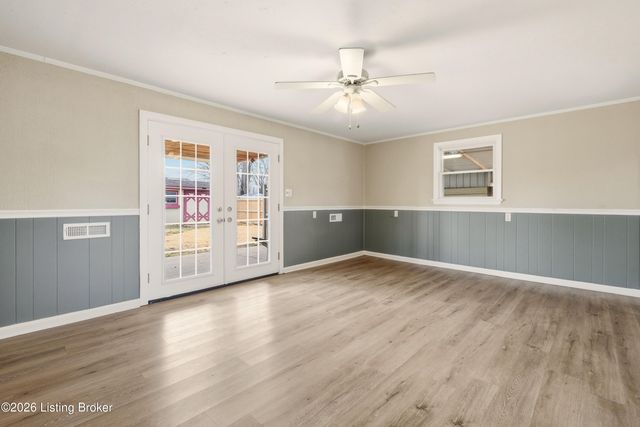 9402 Doewood Ln, Louisville, KY 40291