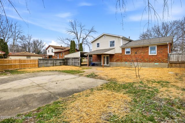 9402 Doewood Ln, Louisville, KY 40291