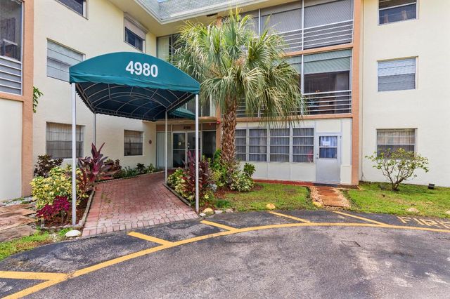 4980 E Sabal Palm Boulevard 226, Tamarac, FL 33319