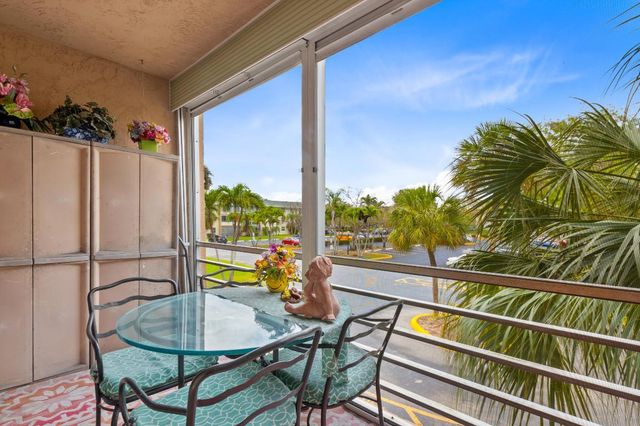 4980 E Sabal Palm Boulevard 226, Tamarac, FL 33319