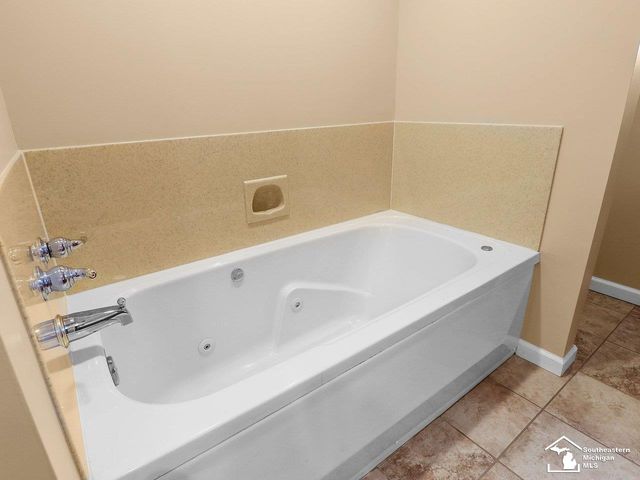 1248 Valetta Drive, Temperance, MI 48182