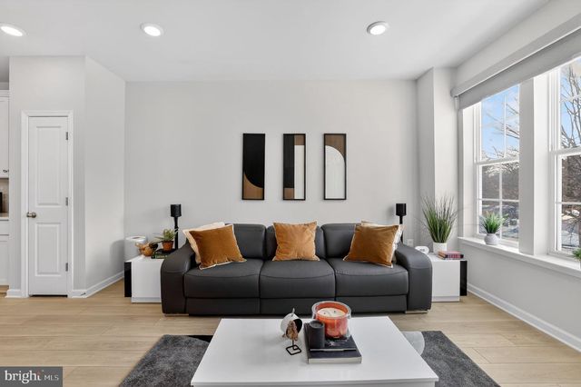 1017 VILLAGE CLUB ALY, Montgomery Village, MD 20886