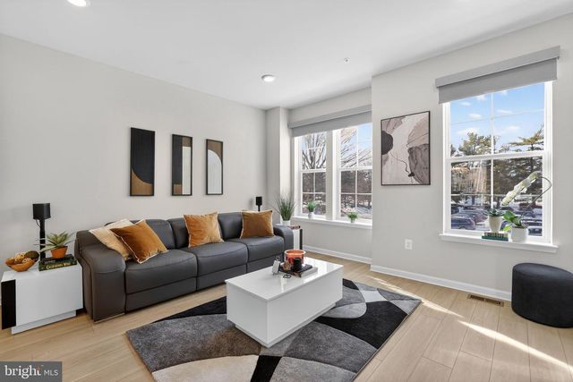 1017 VILLAGE CLUB ALY, Montgomery Village, MD 20886