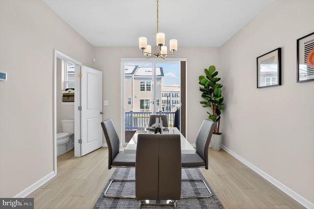 1017 VILLAGE CLUB ALY, Montgomery Village, MD 20886