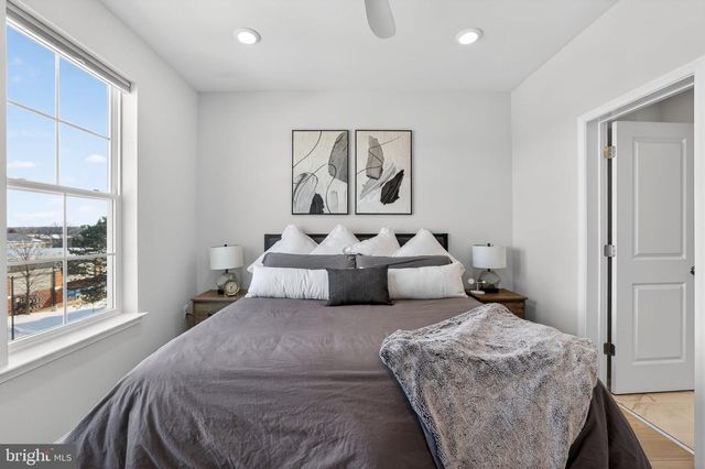 1017 VILLAGE CLUB ALY, Montgomery Village, MD 20886