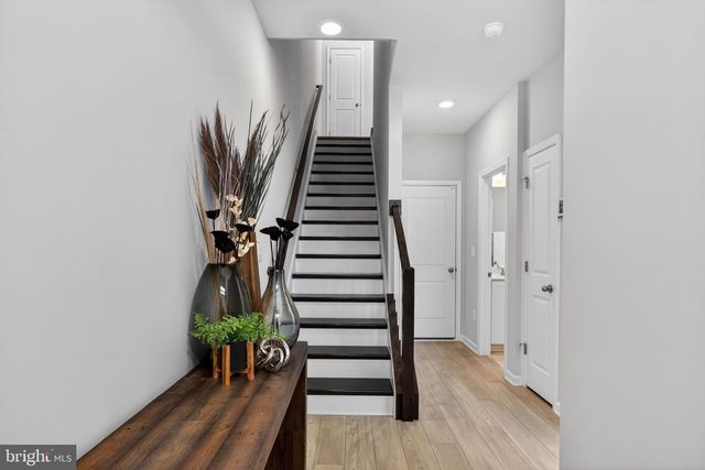 1017 VILLAGE CLUB ALY, Montgomery Village, MD 20886