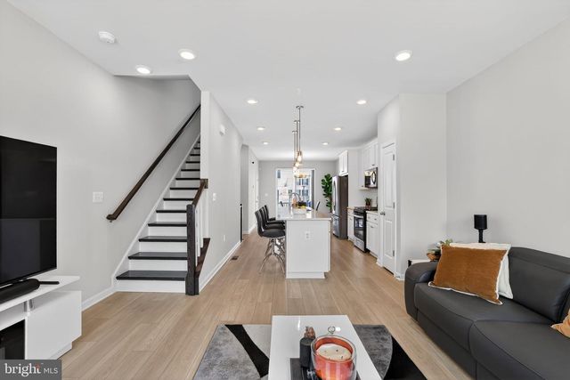 1017 VILLAGE CLUB ALY, Montgomery Village, MD 20886