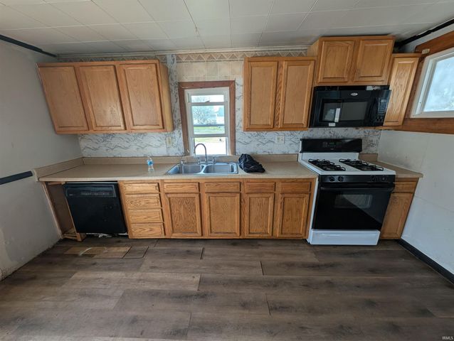 279 W Spring Street, Bloomfield, IN 47424