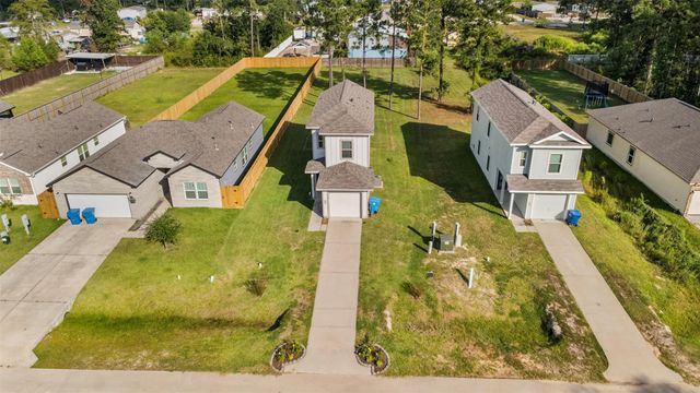 1044 Road 5203, Cleveland, TX 77327