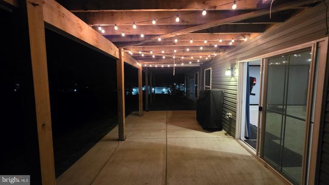 252 CHASE DR, Downingtown, PA 19335