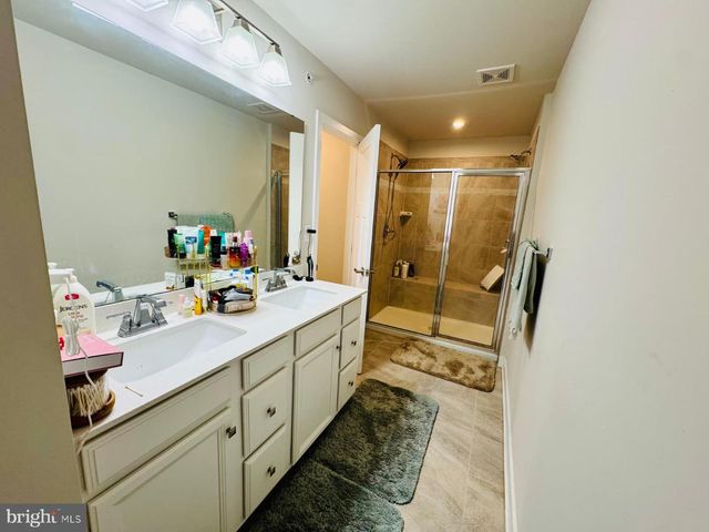 252 CHASE DR, Downingtown, PA 19335