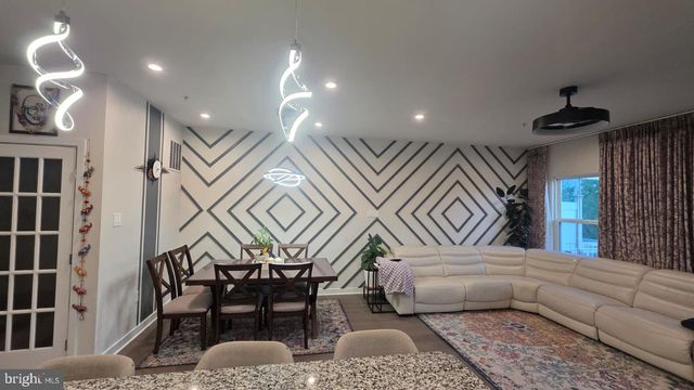 252 CHASE DR, Downingtown, PA 19335