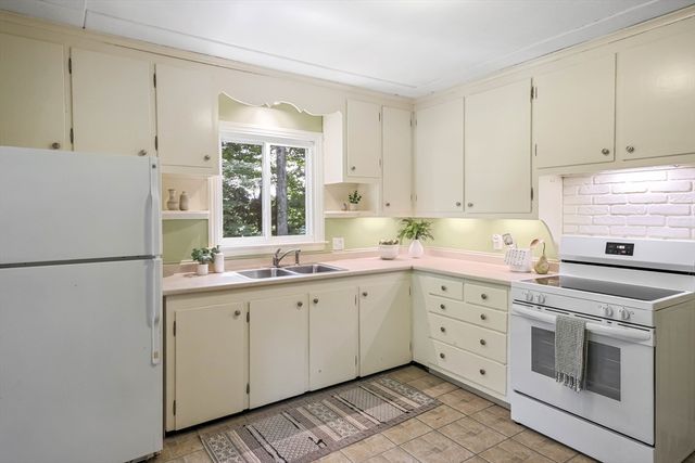 4 Ledgewood Drive, Boylston, MA 01505