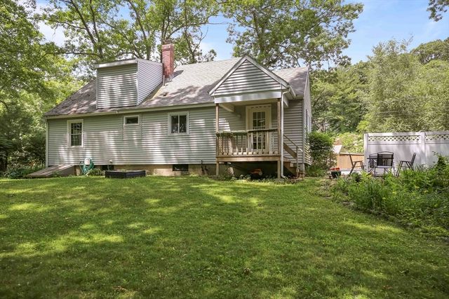 4 Ledgewood Drive, Boylston, MA 01505