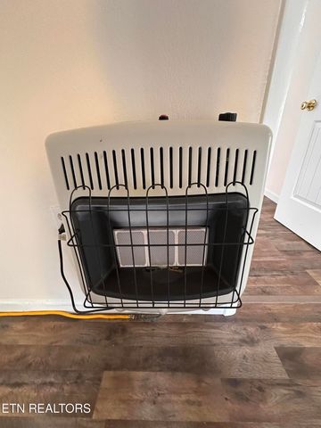 235 Rugby Ave, Jamestown, TN 38556