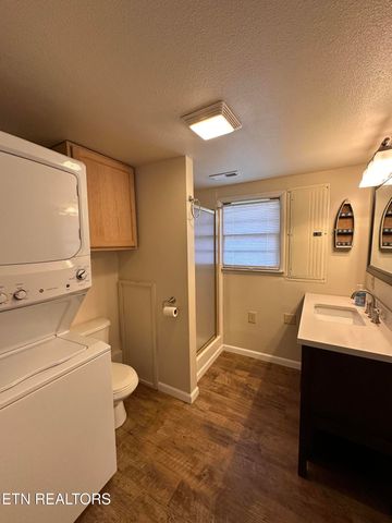 235 Rugby Ave, Jamestown, TN 38556