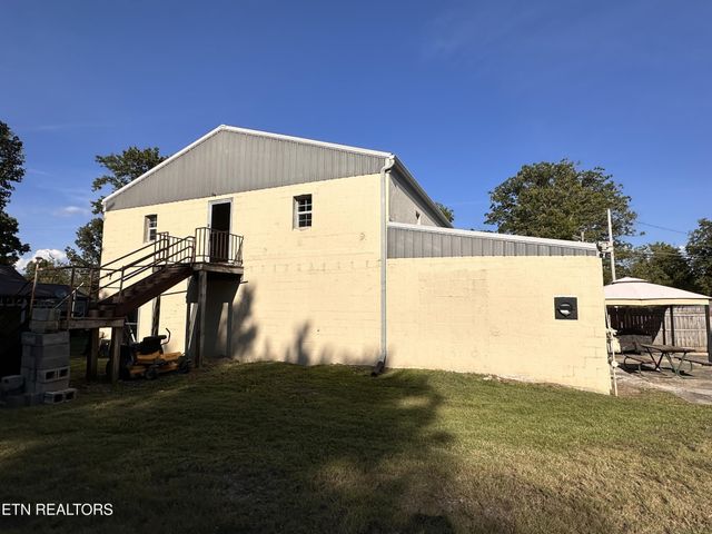 235 Rugby Ave, Jamestown, TN 38556