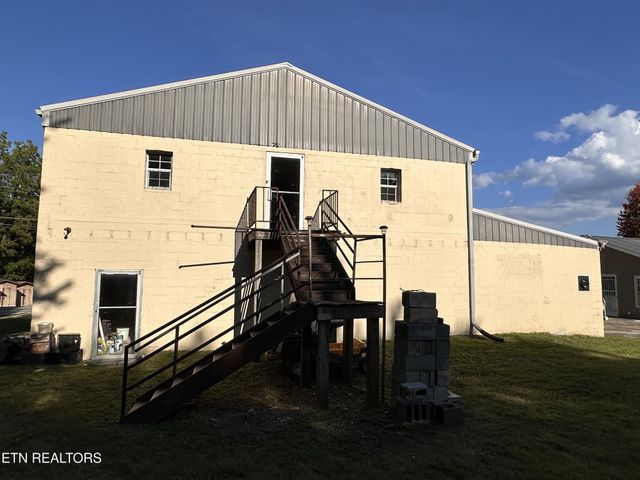 235 Rugby Ave, Jamestown, TN 38556