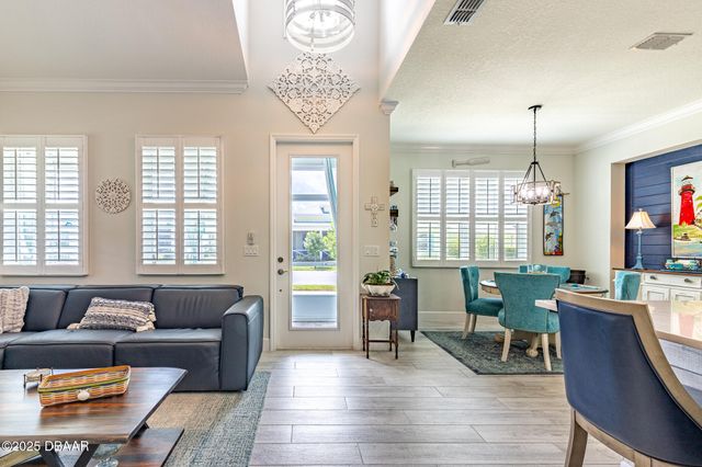 425 Lime Avenue, Daytona Beach, FL 32124