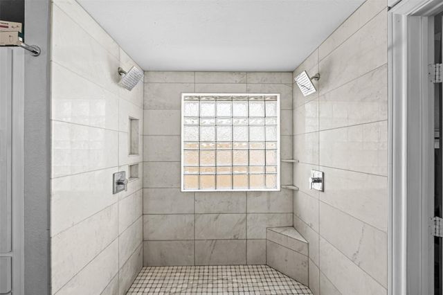 5702 W Vistaglen Loop, Houston, TX 77084