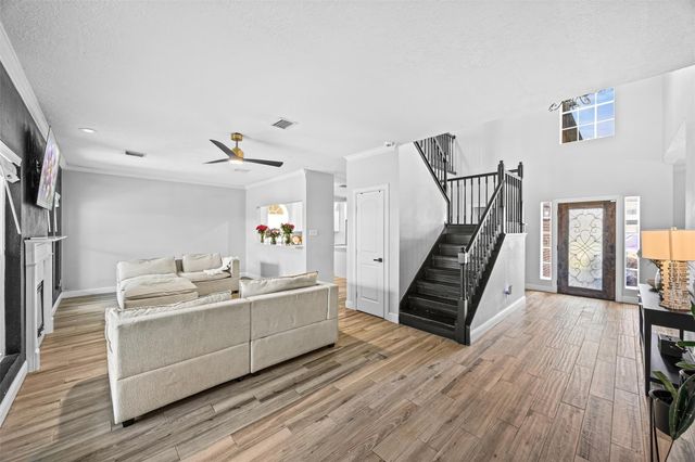 5702 W Vistaglen Loop, Houston, TX 77084