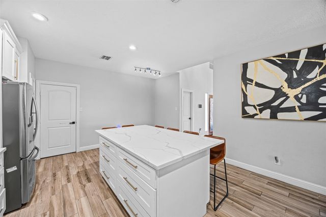 5702 W Vistaglen Loop, Houston, TX 77084