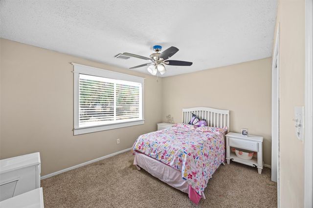 5702 W Vistaglen Loop, Houston, TX 77084