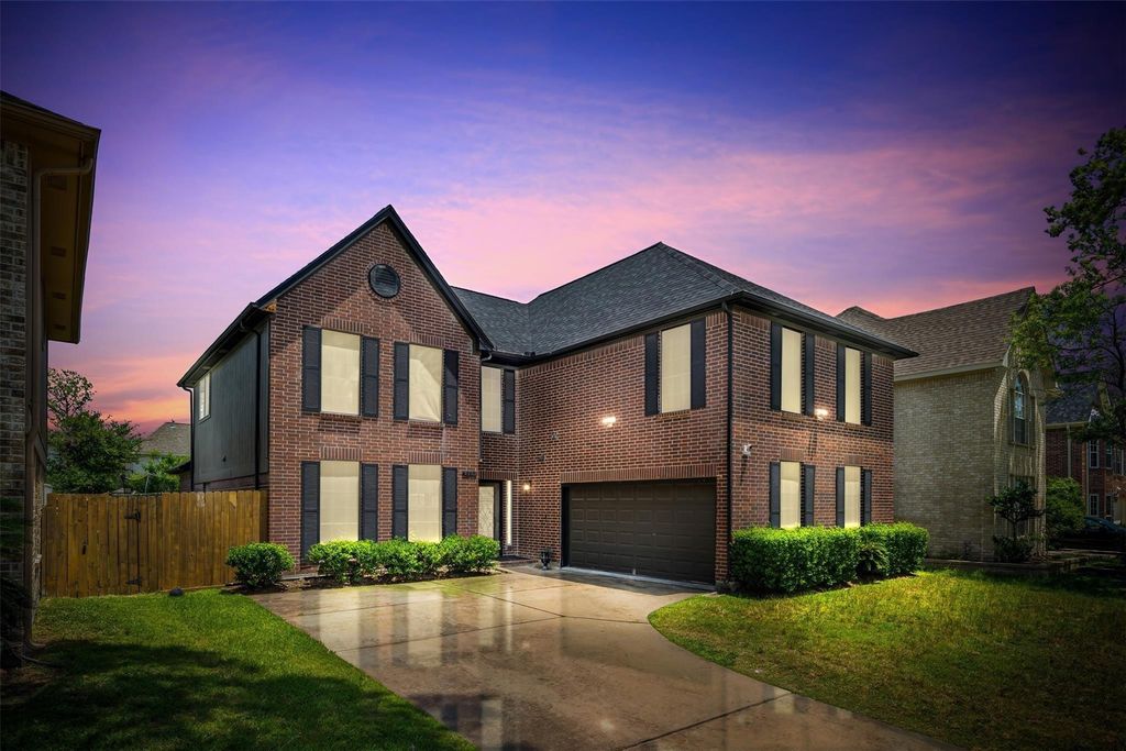 5702 W Vistaglen Loop, Houston, TX 77084