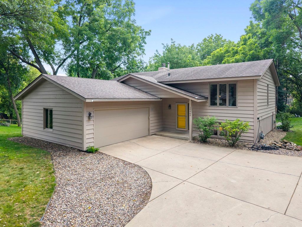 10465 Olympic Circle, Eden Prairie, MN 55347 — exterior