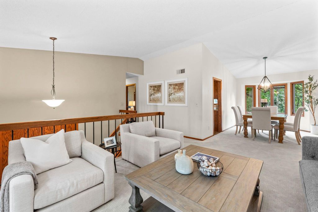 10465 Olympic Circle, Eden Prairie, MN 55347 — photo 4