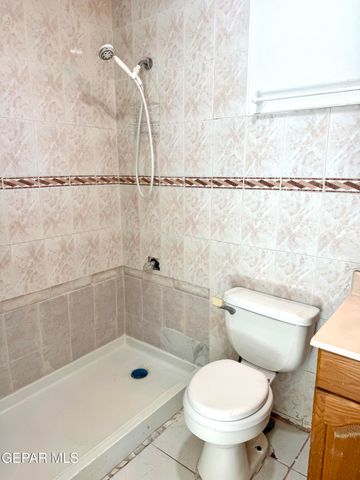 7800 HERMOSILLO Drive, El Paso, TX 79915