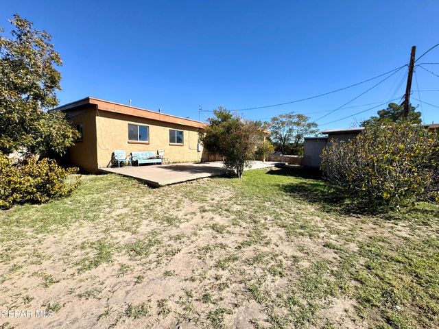 7800 HERMOSILLO Drive, El Paso, TX 79915