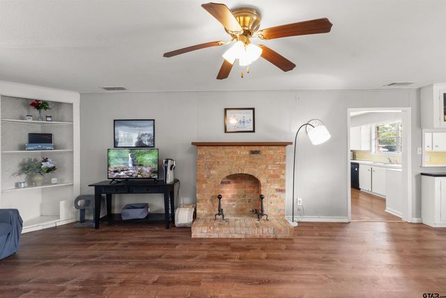 910 W Vance St, Tyler, TX 75702