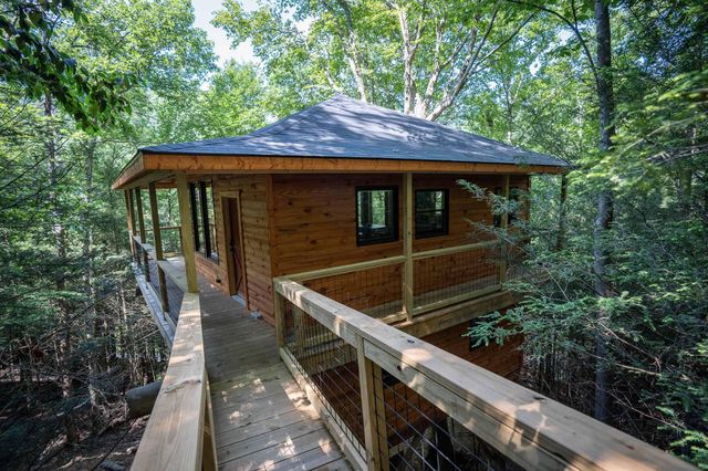 689 Cave Hollow Road, Campton, KY 41301