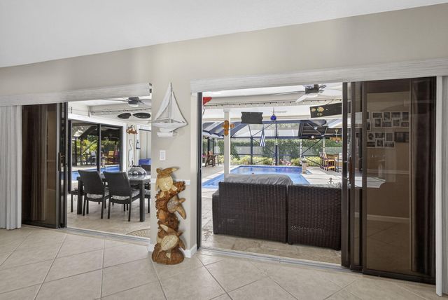 9 Kintyre Road, Palm Beach Gardens, FL 33418