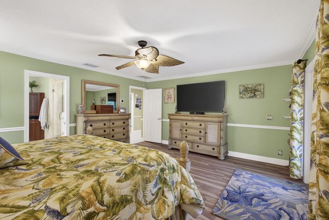 9 Kintyre Road, Palm Beach Gardens, FL 33418